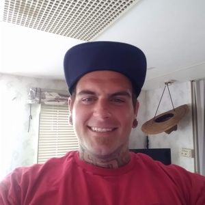 Meet your Posher, Derrick